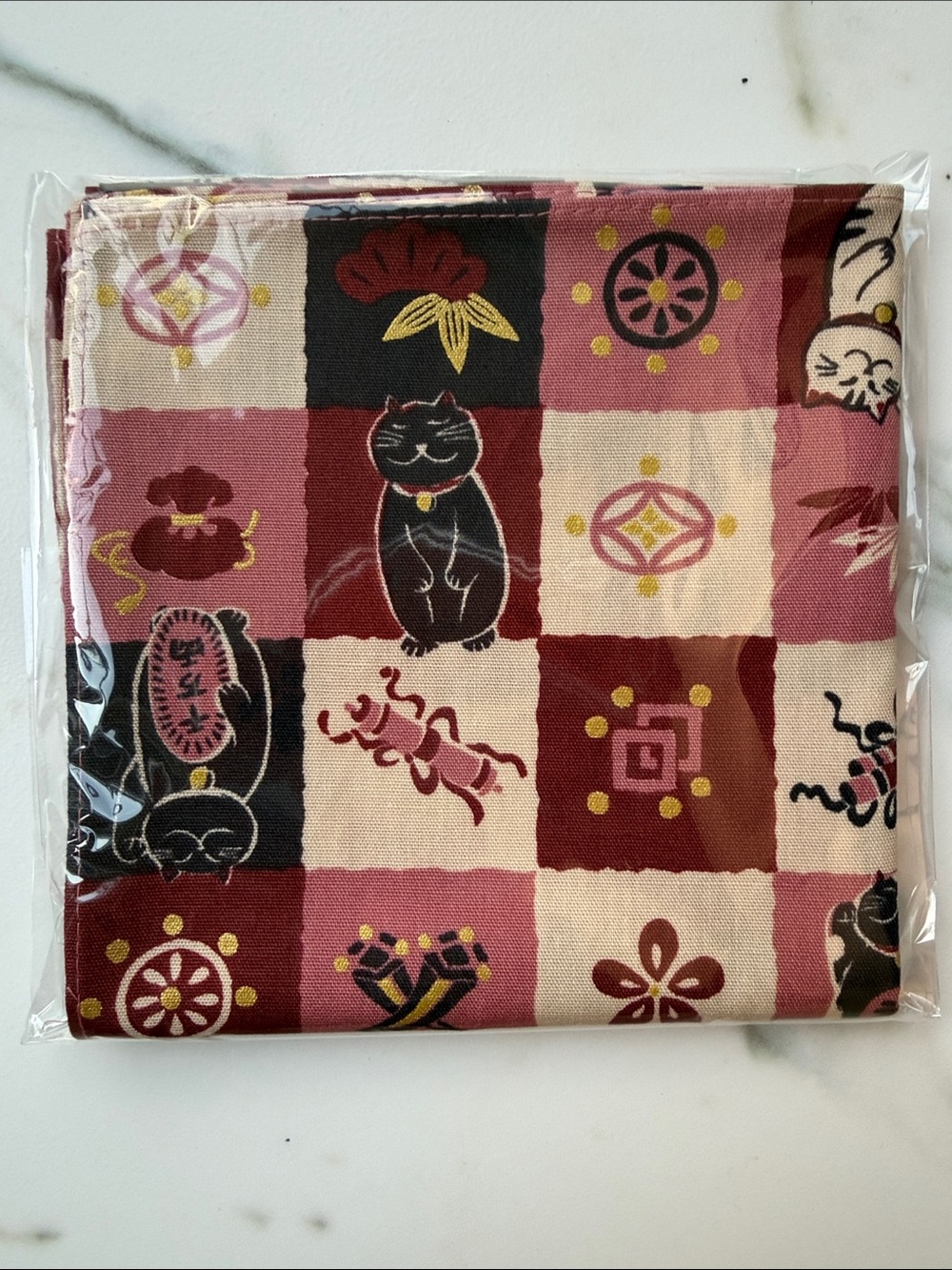 Lucky Cat (maneki-neko) Pattern Cotton Furoshiki 53 x 53 cm